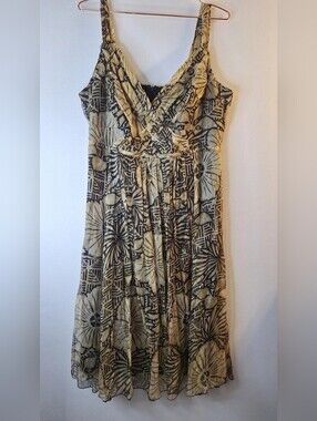 Sleeveless Beige and Black Patterned V-Neck Dress